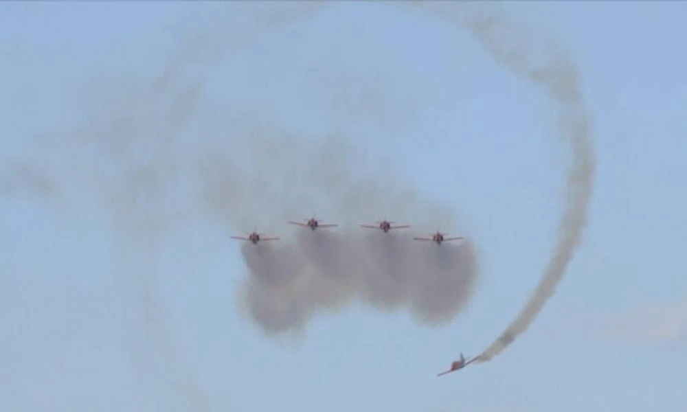 Athens Flying Week: Αερομαχίες και θεαματικές επιδείξεις – Εντυπωσιακό βίντεο